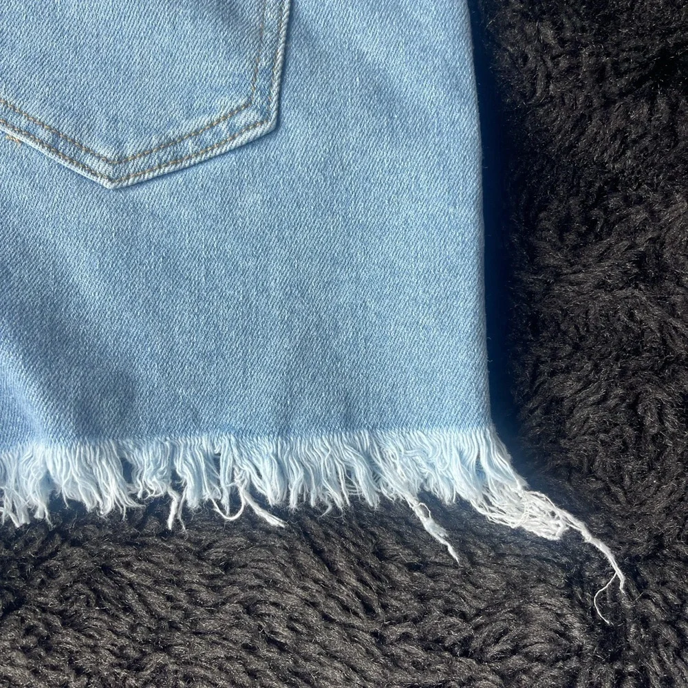 Jean Denim Shorts NWT Distressed